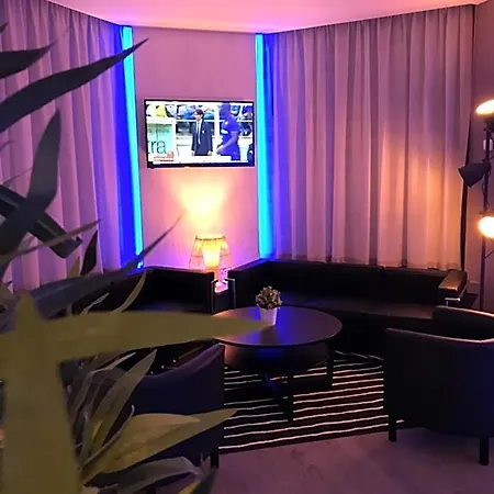 Novahotel ホテル 3*
