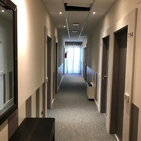 Отель Novahotel 3*